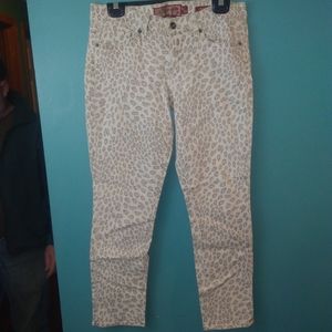 🌷CLOSET SALE🌷Lucky Legend Capri pants